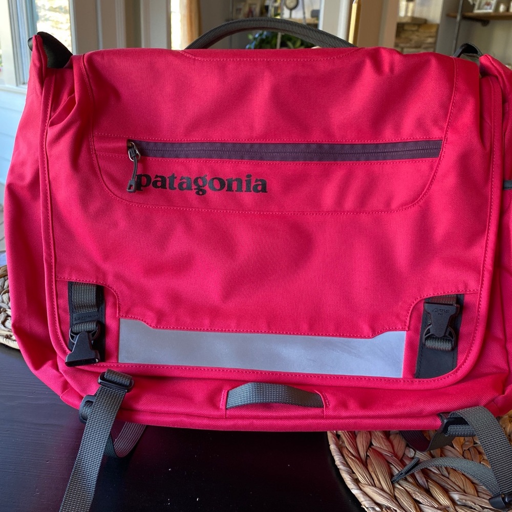 Patagonia messenger bag